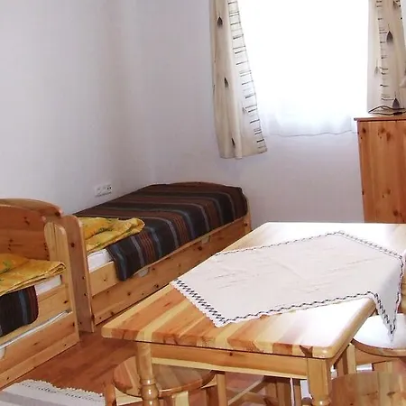 Apartment Oreg Bence Haza Fuzerkomlos